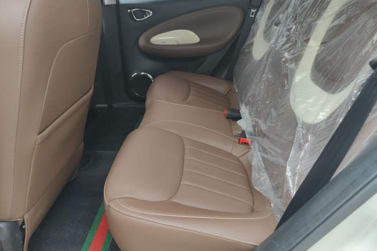 Used Wuling Bingo 2024 333 km Enjoyment Version Left Rear Seat