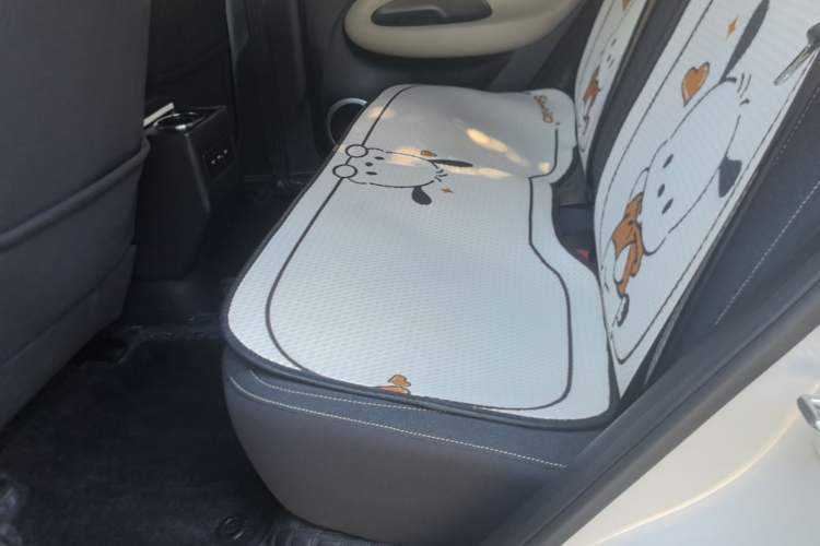 Used Wuling Bingo 2024 203km Light Edition Left Rear Seat