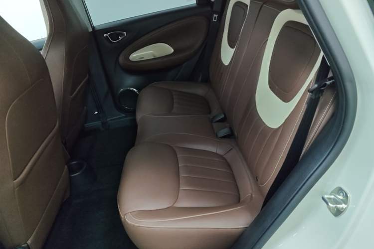 Used Wuling Bingo 2024 333 km Enjoyment Version Left Rear Seat