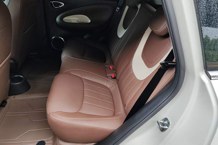Used Wuling Bingo 2024 333 km Enjoyment Version Left Rear Seat