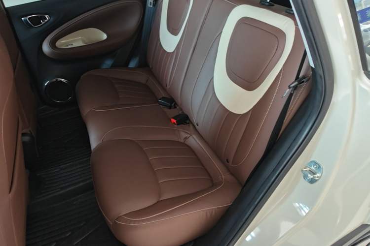 Used Wuling Bingo 2024 333 km Enjoyment Version Left Rear Seat
