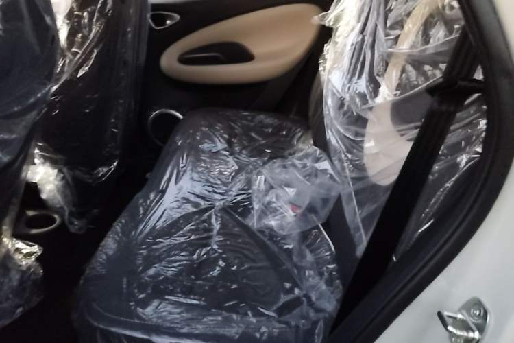 Used Wuling Bingo 2024 203km Light Edition Left Rear Seat