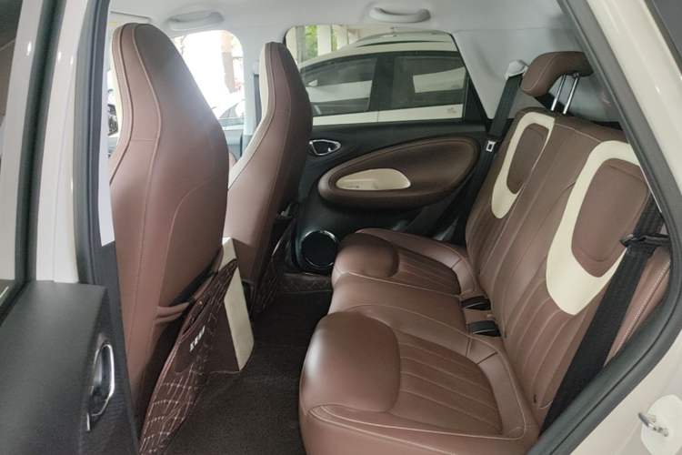 Used Wuling Bingo 2024 333 km Lingxi Connected Version Left Rear Seat