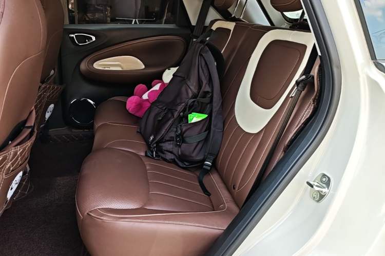 Used Wuling Bingo 2024 333 km Enjoyment Version Left Rear Seat