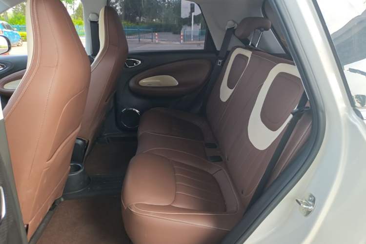 Used Wuling Bingo 2024 333 km Enjoyment Version Left Rear Seat