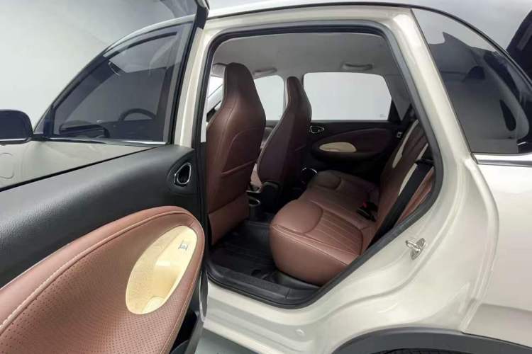 Used Wuling Bingo 2024 333 km Enjoyment Version Left Rear Seat