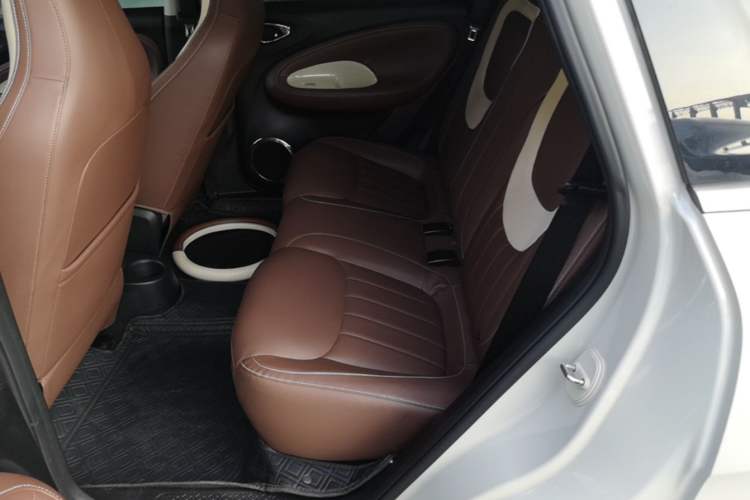 Used Wuling Bingo 2024 333 km Lingxi Connected Version Left Rear Seat