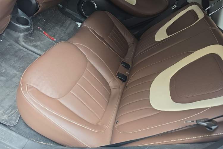 Used Wuling Bingo 2024 333 km Enjoyment Version Left Rear Seat