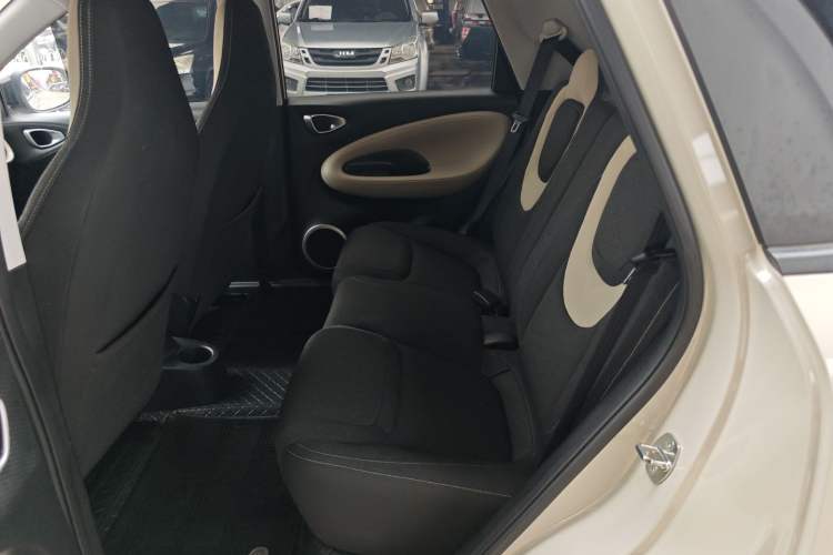 Used Wuling Bingo 2024 203km Light Edition Left Rear Seat