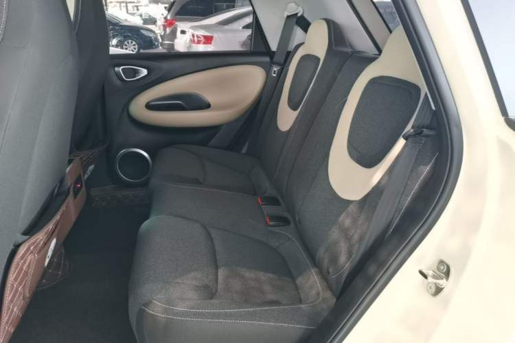 Used Wuling Bingo 2024 203km Light Edition Left Rear Seat
