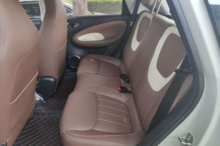 Used Wuling Bingo 2024 333 km Lingxi Connected Version Left Rear Seat