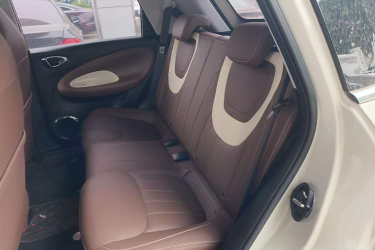 Used Wuling Bingo 2024 333 km Enjoyment Version Left Rear Seat