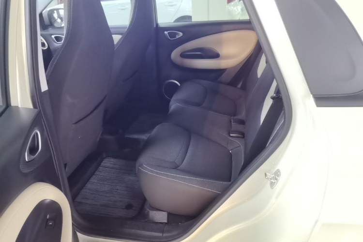 Used Wuling Bingo 2024 203km Light Edition Left Rear Seat