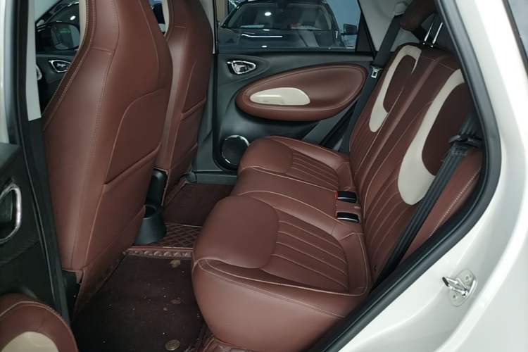 Used Wuling Bingo 2024 333 km Enjoyment Version Left Rear Seat