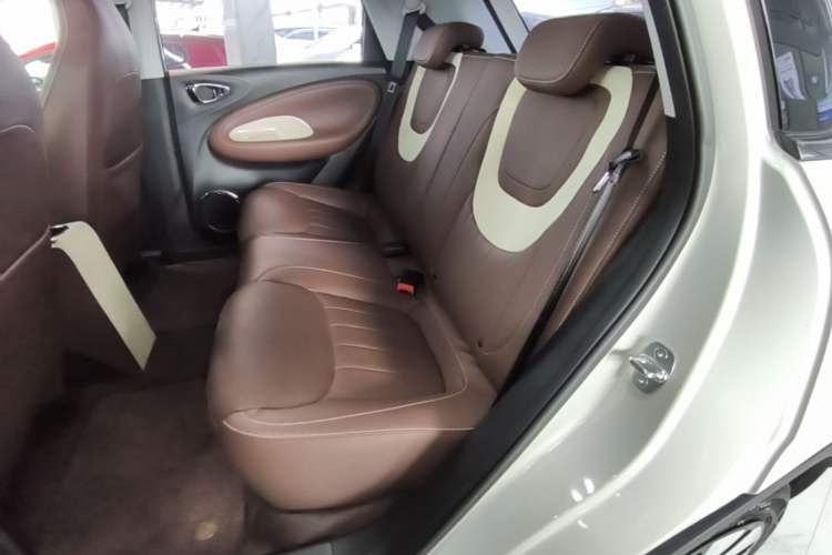 Used Wuling Bingo 2024 333 km Enjoyment Version Left Rear Seat