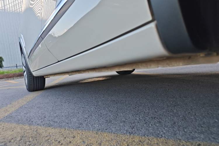 Used Wuling Bingo 2024 333 km Lingxi Connected Version Left Side Sill