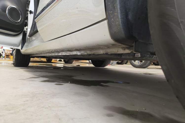 Used Wuling Bingo 2024 333 km Lingxi Connected Version Left Side Sill