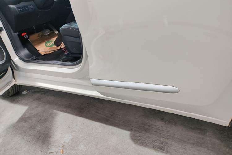 Used Wuling Bingo 2024 203km Light Edition Left Side Sill