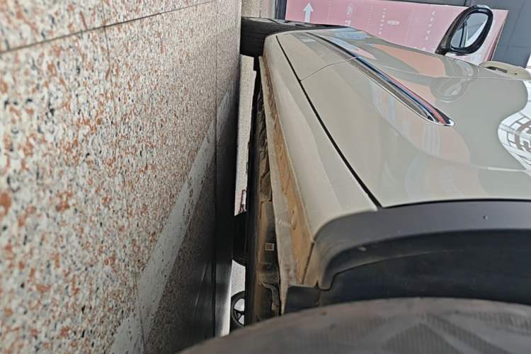 Used Wuling Bingo 2024 333 km Lingxi Connected Version Left Side Sill
