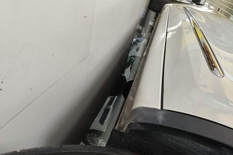 Used Wuling Bingo 2024 333 km Lingxi Connected Version Left Side Sill