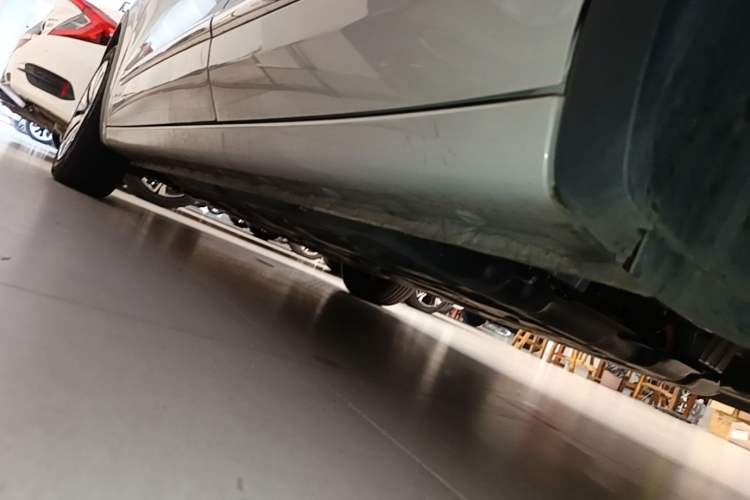 Used Wuling Bingo 2024 333 km Lingxi Connected Version Left Side Sill