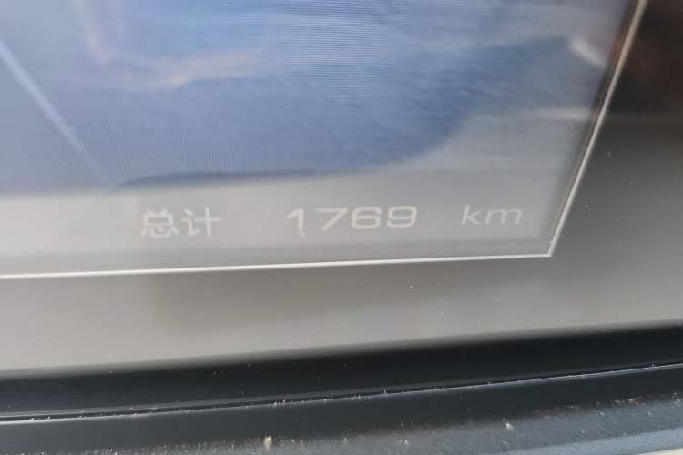 Used Wuling Bingo 2024 333 km Enjoyment Version Odometer Close Up