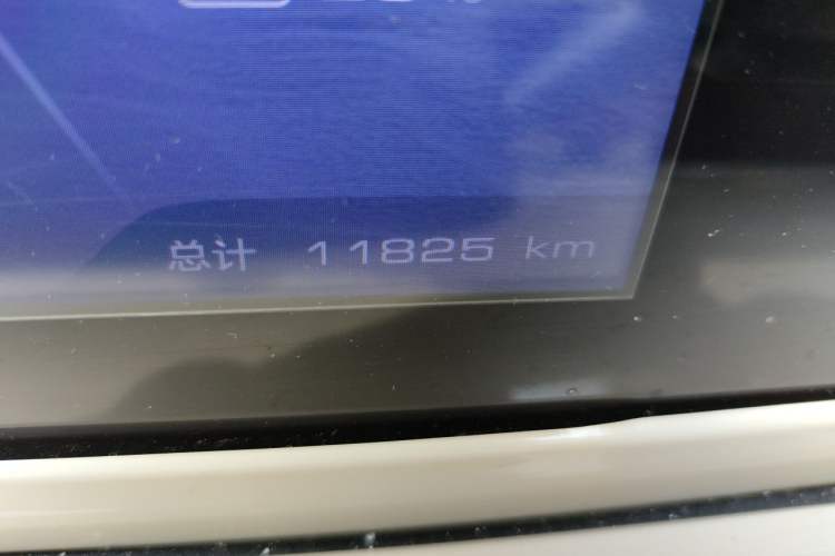 Used Wuling Bingo 2024 333 km Enjoyment Version Odometer Close Up