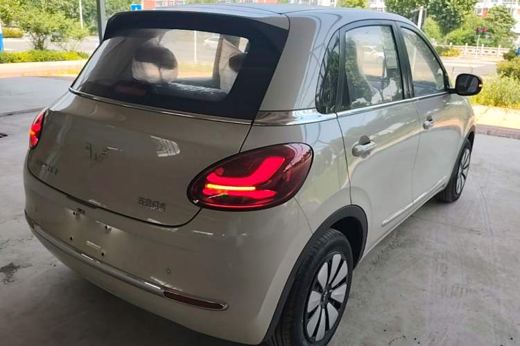 Used Wuling Bingo 2024 333 km Enjoyment Version Rear Right 45 Deg