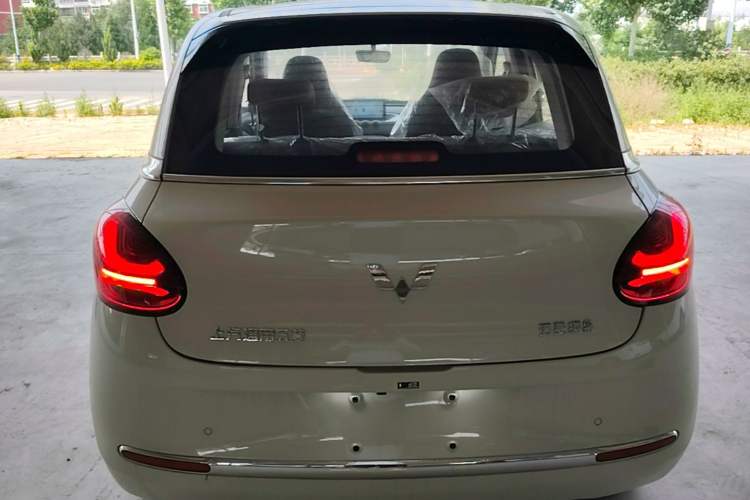 Used Wuling Bingo 2024 333 km Enjoyment Version Rear