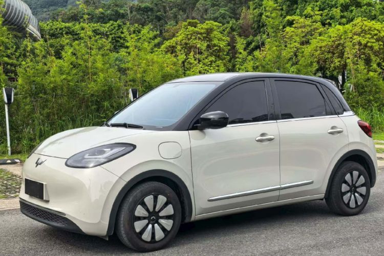 Used Wuling Bingo 2024 333 km Lingxi Connected Version Guazi used car, China used car export, Used car for sale, Used cars, Cheapest cars for sale