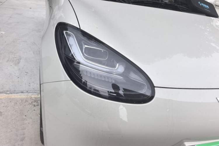 Used Wuling Bingo 2024 333 km Enjoyment Version Right Front Headlight