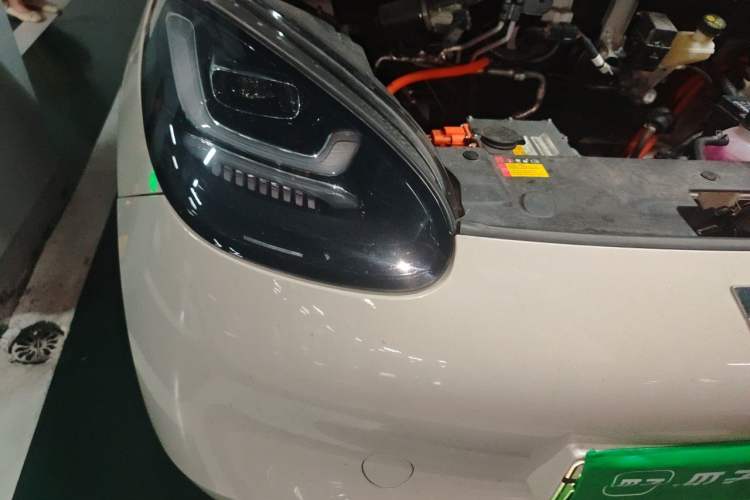 Used Wuling Bingo 2024 333 km Enjoyment Version Right Front Headlight