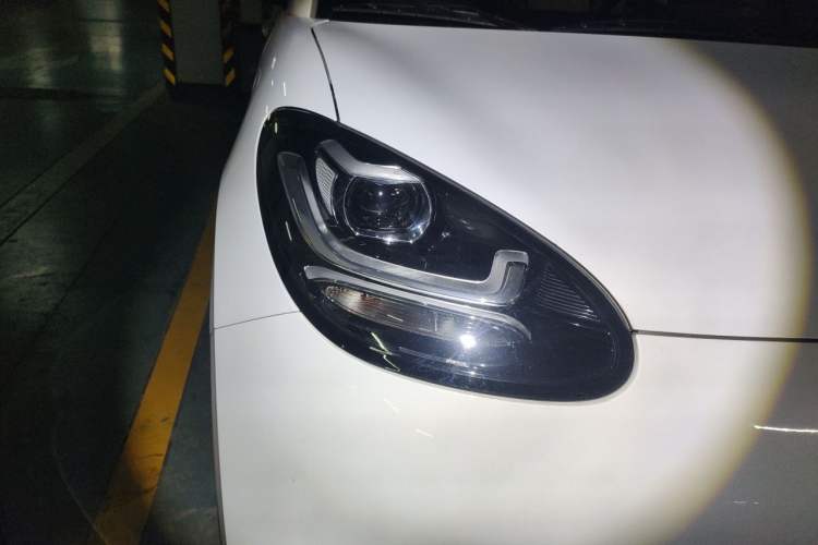 Used Wuling Bingo 2024 203km Light Edition Right Front Headlight