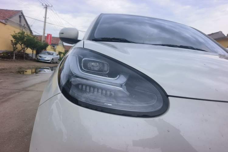 Used Wuling Bingo 2024 333 km Enjoyment Version Right Front Headlight