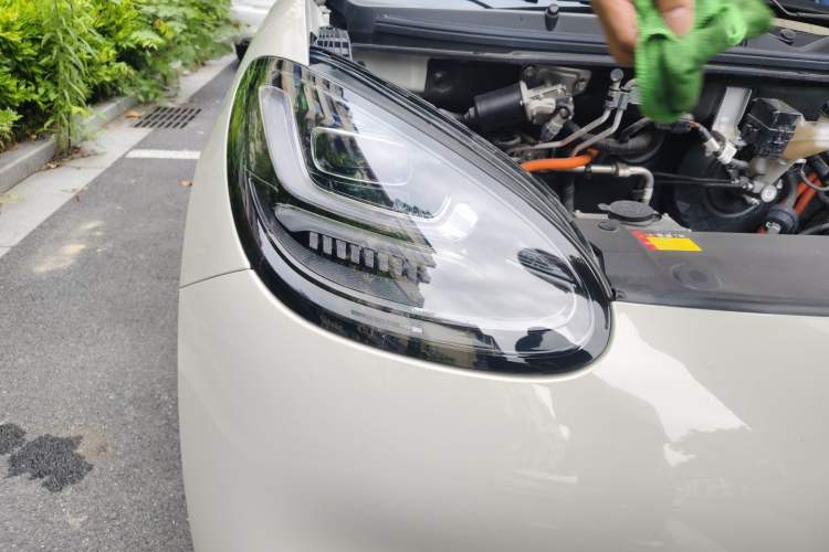 Used Wuling Bingo 2024 333 km Lingxi Connected Version Right Front Headlight