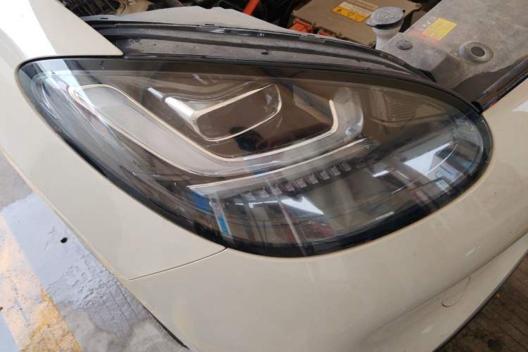 Used Wuling Bingo 2024 333 km Enjoyment Version Right Front Headlight