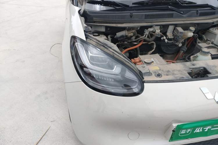 Used Wuling Bingo 2024 333 km Enjoyment Version Right Front Headlight