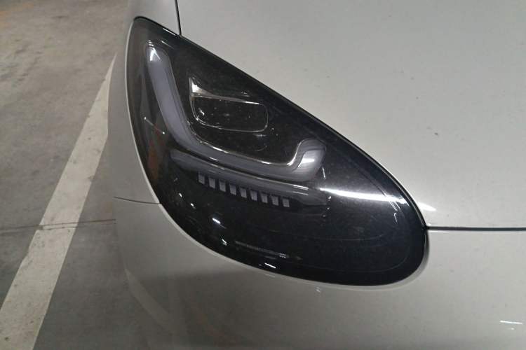 Used Wuling Bingo 2024 333 km Enjoyment Version Right Front Headlight