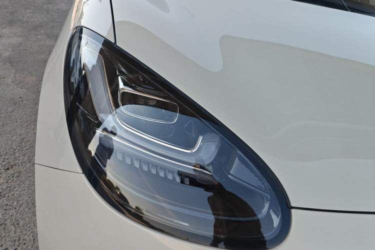 Used Wuling Bingo 2024 333 km Enjoyment Version Right Front Headlight