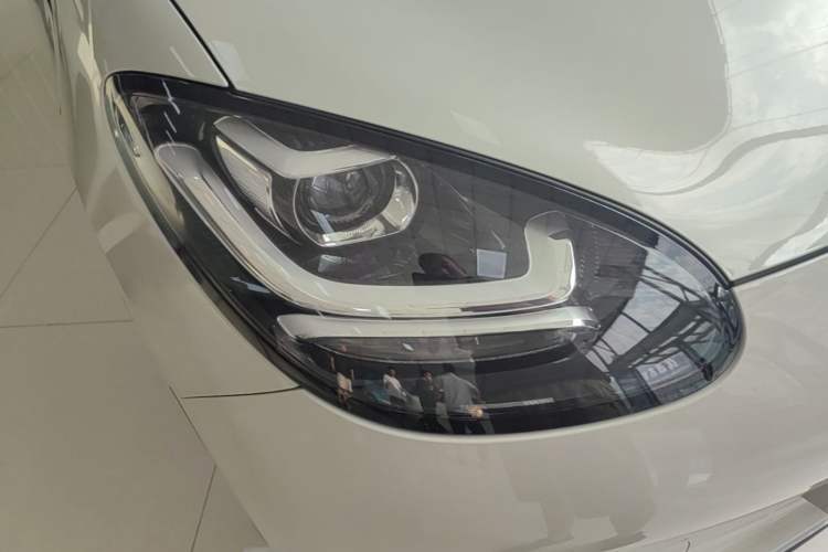 Used Wuling Bingo 2024 203km Light Edition Right Front Headlight