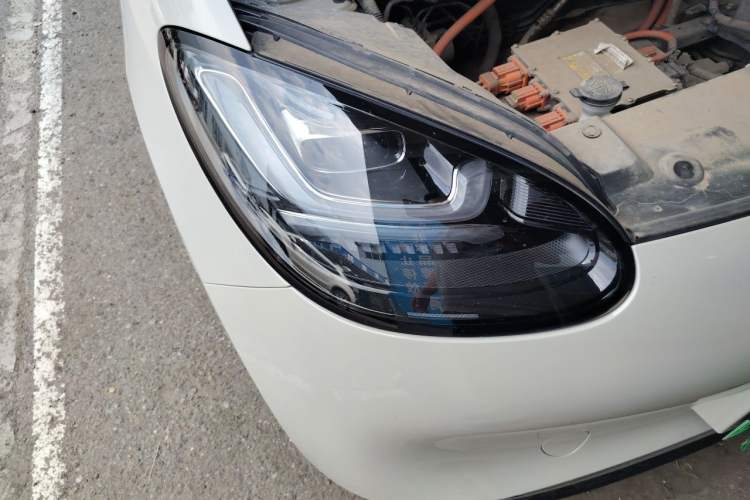 Used Wuling Bingo 2024 333 km Lingxi Connected Version Right Front Headlight