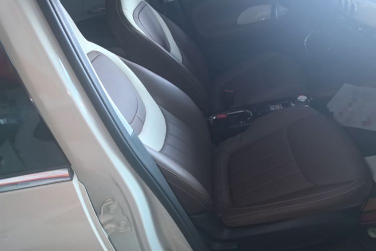 Used Wuling Bingo 2024 333 km Lingxi Connected Version Right Front Seat