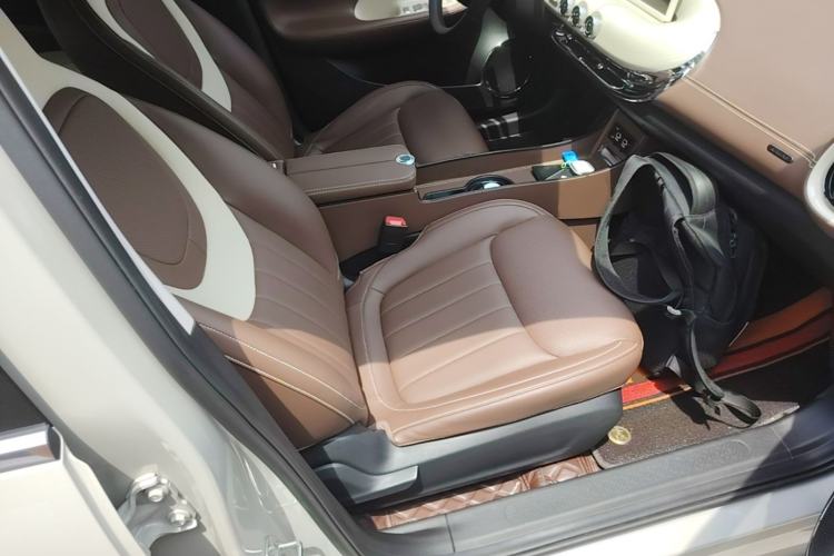 Used Wuling Bingo 2024 333 km Lingxi Connected Version Right Front Seat