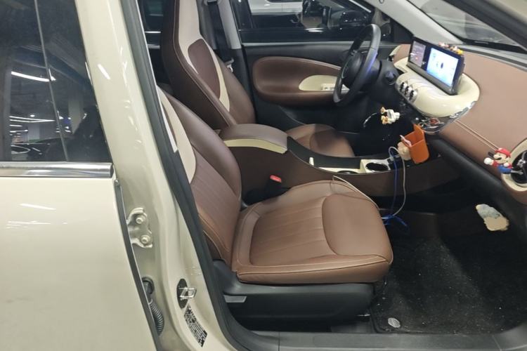 Used Wuling Bingo 2024 333 km Enjoyment Version Right Front Seat