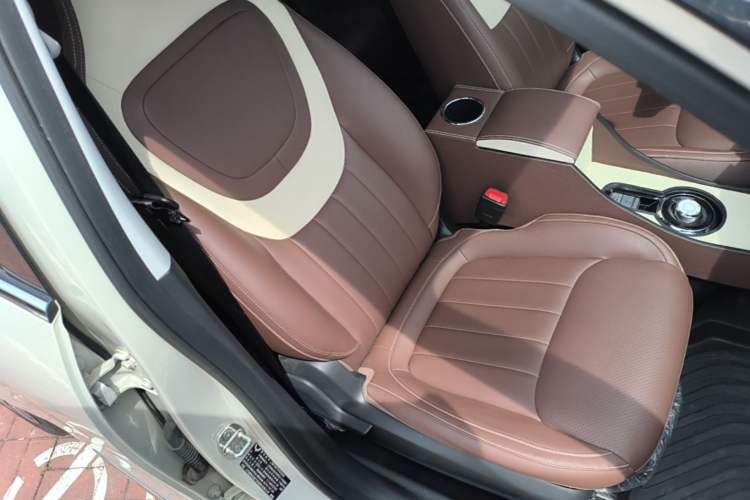 Used Wuling Bingo 2024 333 km Enjoyment Version Right Front Seat