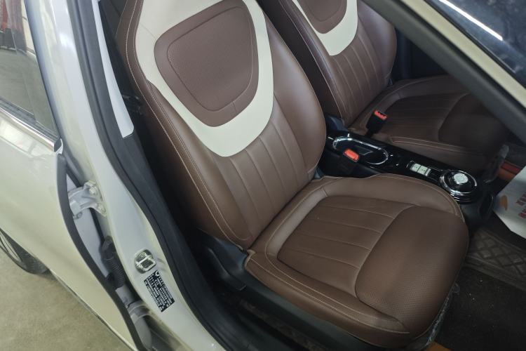 Used Wuling Bingo 2024 333 km Enjoyment Version Right Front Seat
