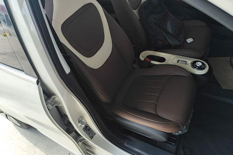 Used Wuling Bingo 2024 333 km Enjoyment Version Right Front Seat