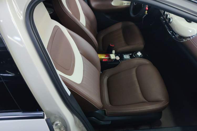 Used Wuling Bingo 2024 333 km Enjoyment Version Right Front Seat
