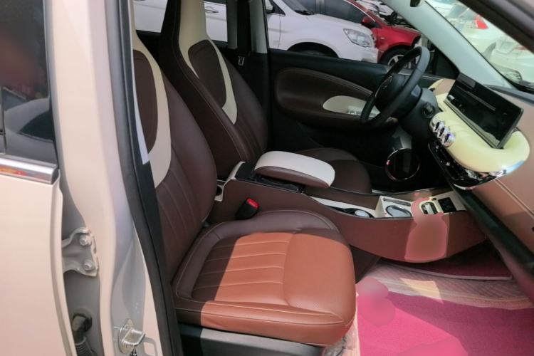 Used Wuling Bingo 2024 333 km Lingxi Connected Version Right Front Seat