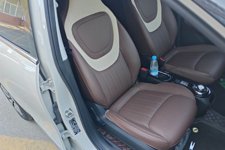Used Wuling Bingo 2024 333 km Lingxi Connected Version Right Front Seat